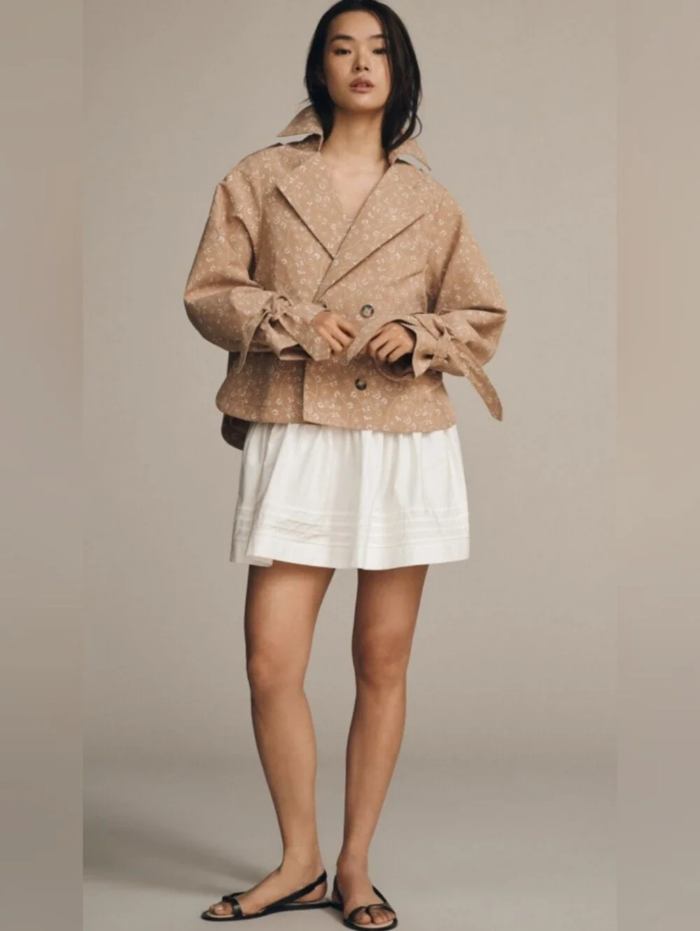 ANTHROPOLOGIE Cropped Floral-Print Trench Coat in Tan